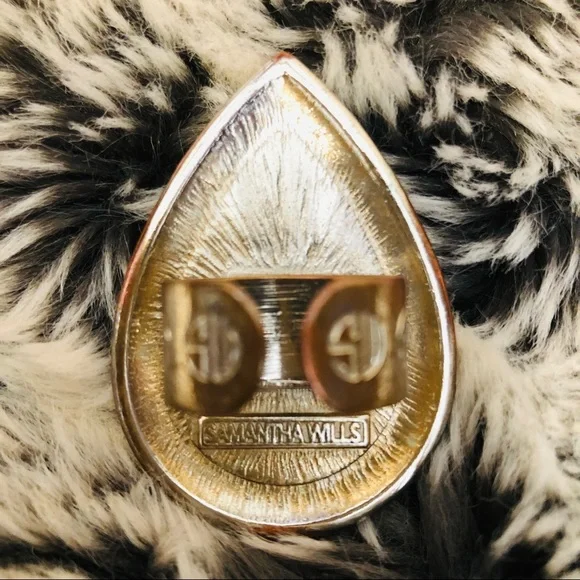 *SOLD* Samantha Wills White & Gold Bohemian Bardot Adjustable Ring w/Wooden Box - Picture 6 of 8